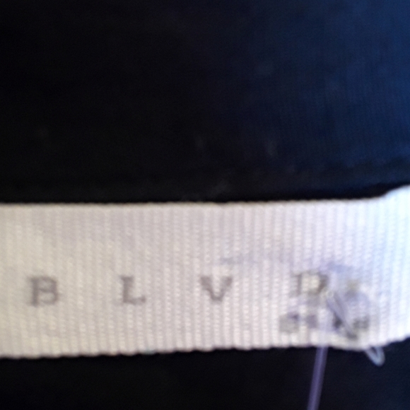 Chic "BLVD" Beach Top - Picture 5 of 7